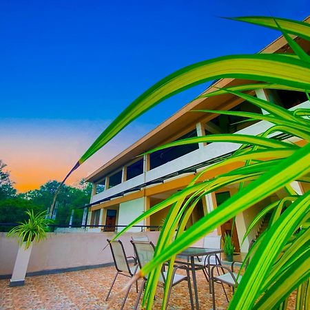 Sparkling Resort Kataragama Extérieur photo