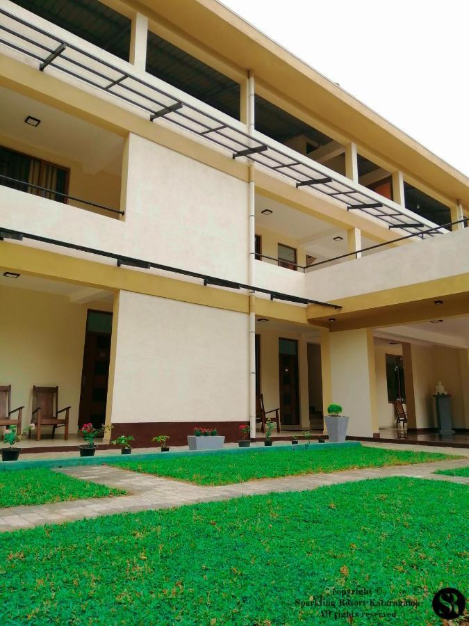 Sparkling Resort Kataragama Extérieur photo