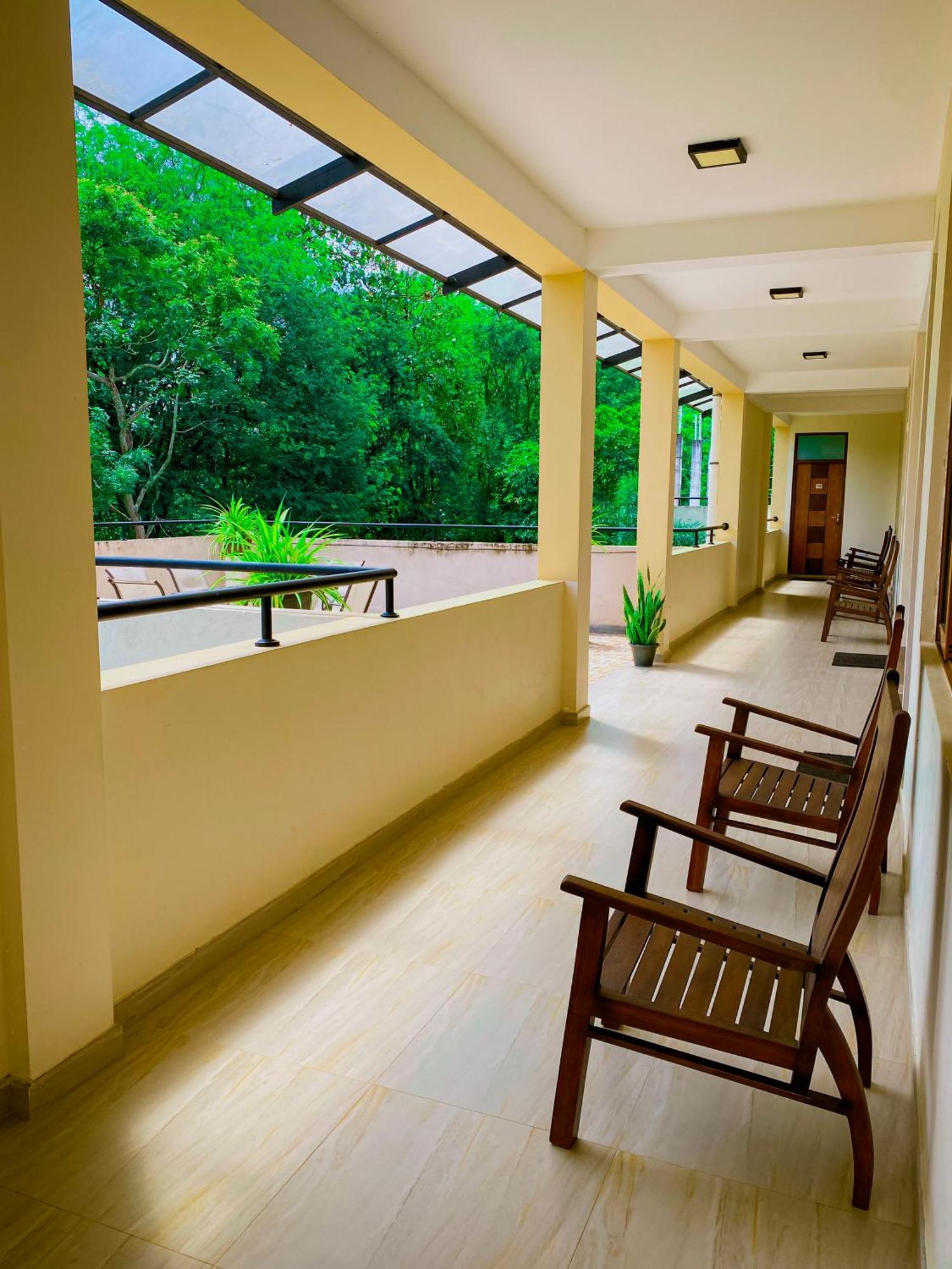Sparkling Resort Kataragama Extérieur photo